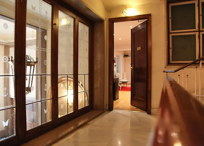 Petit Hotel